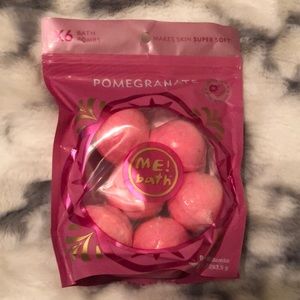 Bath bombs